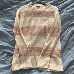 American Eagle Pink/White Sweater
